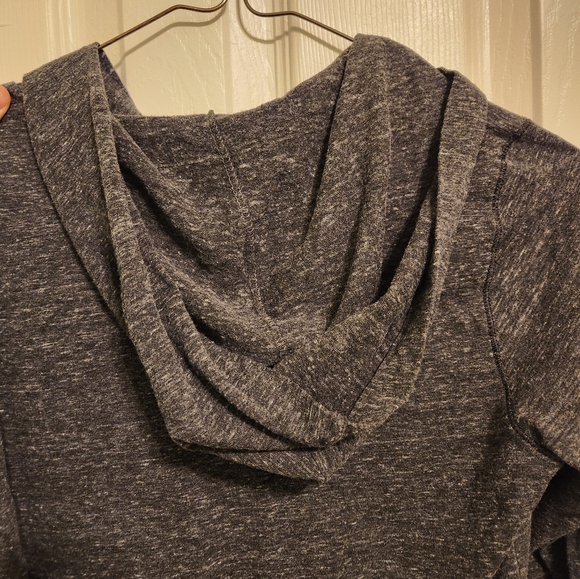 Quest Nutrition hoodie / long sleeve tee shirt / sweatshirt women's medium - Picture 5 of 8